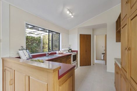 Photo of property in 487a Beach Road, Murrays Bay, Auckland, 0630