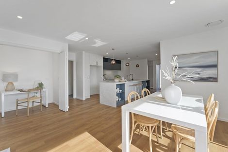 Photo of property in 18 Karearea Avenue, Waikanae, 5036