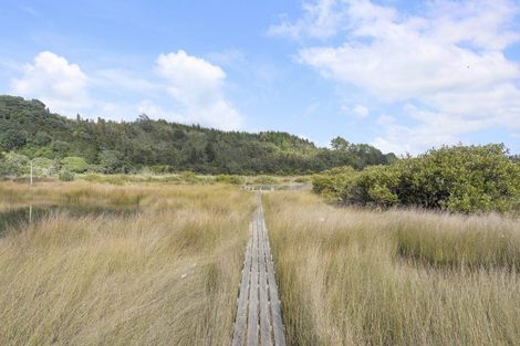 Photo of property in 106 Whitby Place, Whangamata, 3620