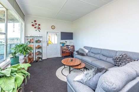 Photo of property in 2 Wharf Street, Castlecliff, Whanganui, 4501