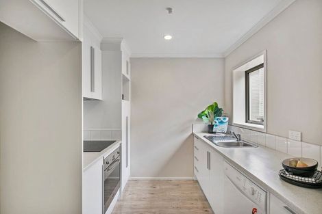 Photo of property in 15/13 Kaihu Street, Northcote, Auckland, 0627
