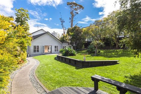 Photo of property in 30c Marine Parade, Mellons Bay, Auckland, 2014