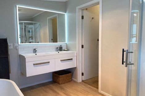 Photo of property in 8 Roore Street, Foxton Beach, Foxton, 4815