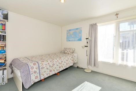 Photo of property in 18 Lavelle Road, Henderson, Auckland, 0612