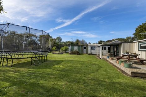 Photo of property in 16 Falstaff Street, Stratford, 4332