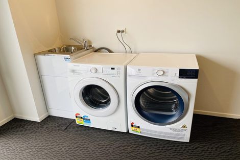 Photo of property in 2/12 Scotland Place, Hillcrest, Hamilton, 3216