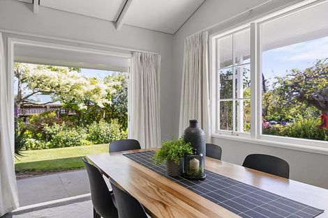 Photo of property in 29 Nevada Drive, Merrilands, New Plymouth, 4312