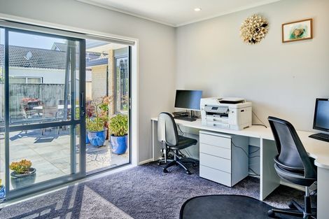 Photo of property in 180d Raumati Road, Raumati Beach, Paraparaumu, 5032