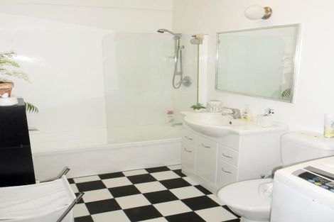 Photo of property in 32 Buckingham Street, Melrose, Wellington, 6023