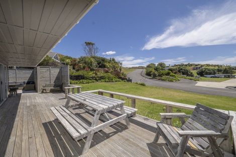 Photo of property in 7 Palm Parade, Riversdale Beach, Masterton, 5872