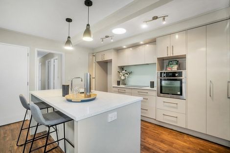 Photo of property in 25 Sunningdale Street, Wattle Downs, Auckland, 2103