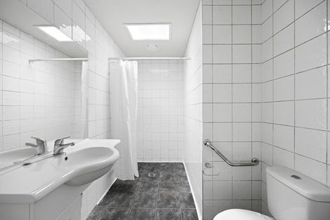 Photo of property in 2/201 Massey Street, Frankton, Hamilton, 3204