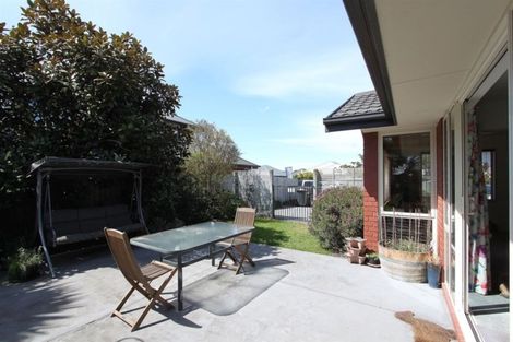 Photo of property in 6 Punga Lane, Parklands, Christchurch, 8083