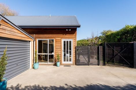 Photo of property in 8a Queen Street, Brighton, Dunedin, 9035