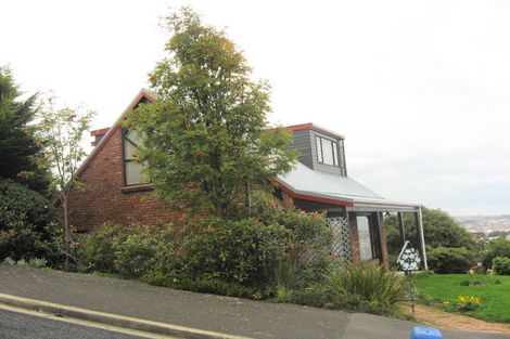 Photo of property in 16 Shortland Street, Caversham, Dunedin, 9011