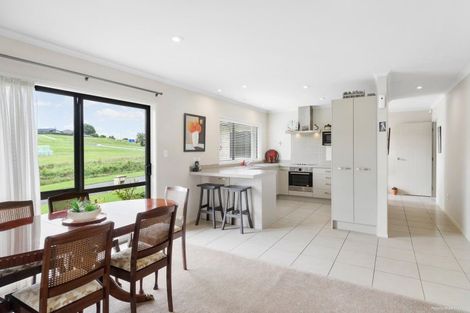 Photo of property in 25 Willowgrange Place, Pukekohe, 2120