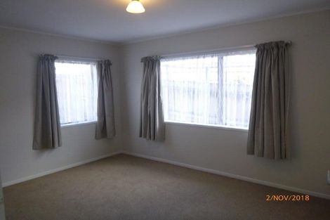 Photo of property in 2 Fitzherbert Avenue, West Harbour, Auckland, 0618