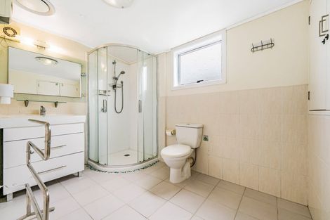 Photo of property in 27 Harley Road, Takapuna, Auckland, 0622