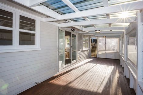 Photo of property in 11 Cara Crescent, Paparangi, Wellington, 6037