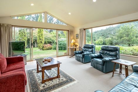 Photo of property in 1789 State Highway 2, Kaitoke, Upper Hutt, 5018