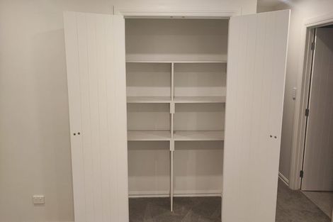 Photo of property in 2 Oakheart Way, Forrest Hill, Auckland, 0620