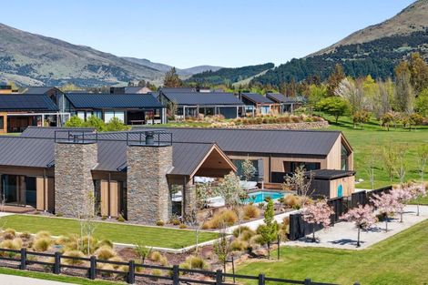 Photo of property in 14 Deans Drive, Wanaka, 9305