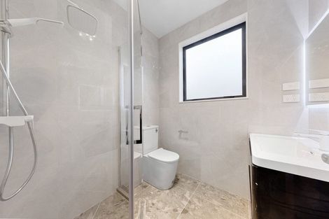 Photo of property in 17 Cara Avenue, Kumeu, 0810