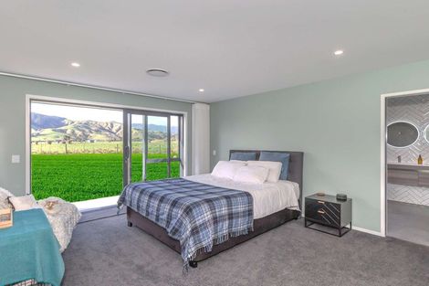 Photo of property in 28 Oriwa Lane, Levin, 5571