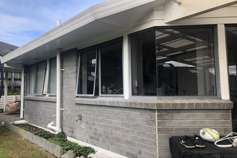 Photo of property in 2/4 Currell Way, Somerville, Auckland, 2014