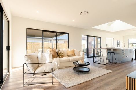 Photo of property in 6 Cam Mill Place, Rangiora, 7400