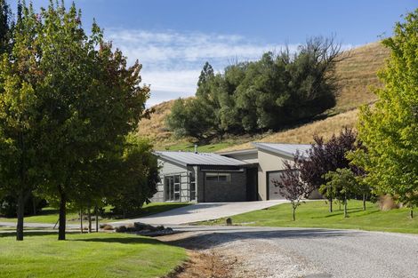 Photo of property in 44 Springbank Grove, Lower Shotover, Queenstown, 9371