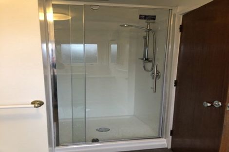 Photo of property in 2/96 Hinau Street, Riccarton, Christchurch, 8041