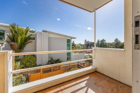 Photo of property in 3 Pentland Place, Highlands Park, New Plymouth, 4312