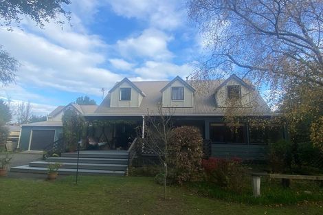 Photo of property in 8 Escort Grove, Awapuni, Palmerston North, 4412