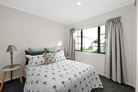 Photo of property in 1420b Karamu Road North, Mayfair, Hastings, 4122