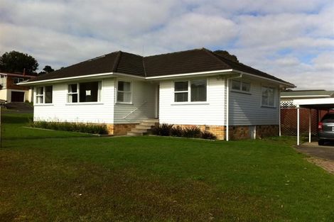Photo of property in 3 Wykeham Place, Glenfield, Auckland, 0629