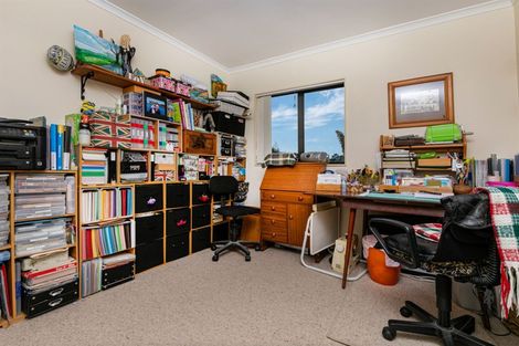 Photo of property in 15 Westglen Place, Ranui, Auckland, 0612