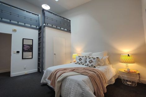 Photo of property in 1/5 Hopper Street, Mount Cook, Wellington, 6011