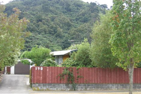 Photo of property in 190 California Drive, Totara Park, Upper Hutt, 5018