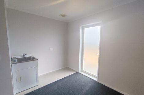 Photo of property in 3 Ambar Ridge Avenue, Massey, Auckland, 0614