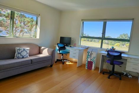 Photo of property in 14 Bedford Street, Te Atatu South, Auckland, 0610