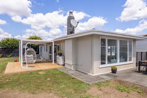 Photo of property in 8 Williams Place, Fairfield, Hamilton, 3214