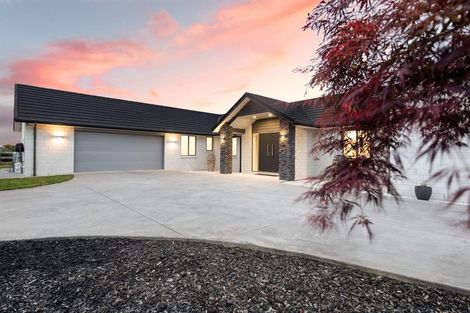 Photo of property in 51 Baxter Michael Crescent, Cambridge, 3434