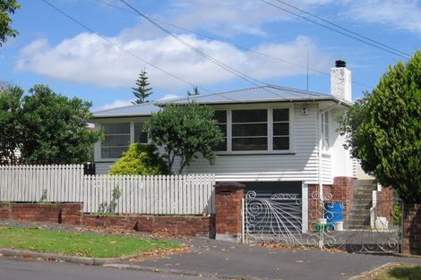 Photo of property in 71 Terry Street, Blockhouse Bay, Auckland, 0600
