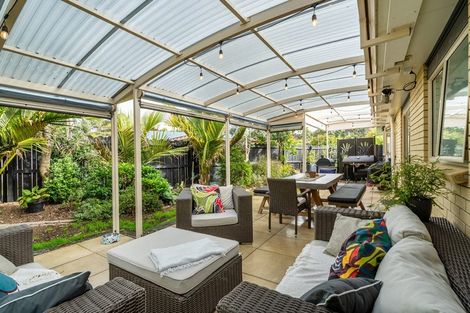 Photo of property in 41 Waimoko Glen, Swanson, Auckland, 0612