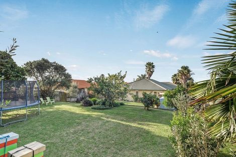 Photo of property in 98 Denny Hulme Drive, Mount Maunganui, 3116