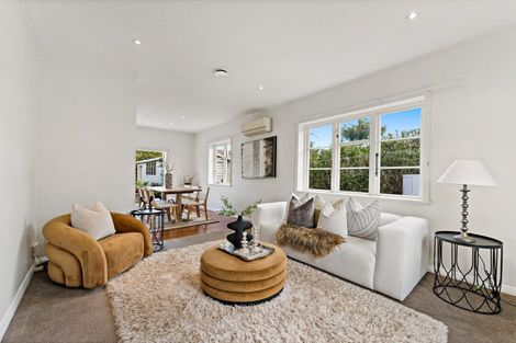 Photo of property in 1 Massey Avenue, Greenlane, Auckland, 1061