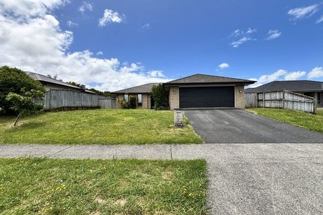 Photo of property in 8 Parkgrove Crescent, Pokeno, 2402