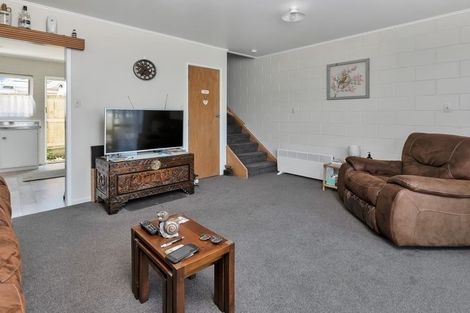 Photo of property in 2/5 Second Avenue, Avenues, Whangarei, 0110