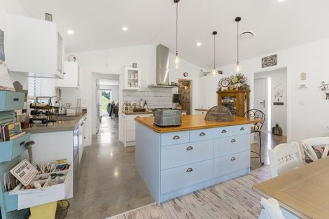 Photo of property in 2 Mercade Close, Stratford, 4332